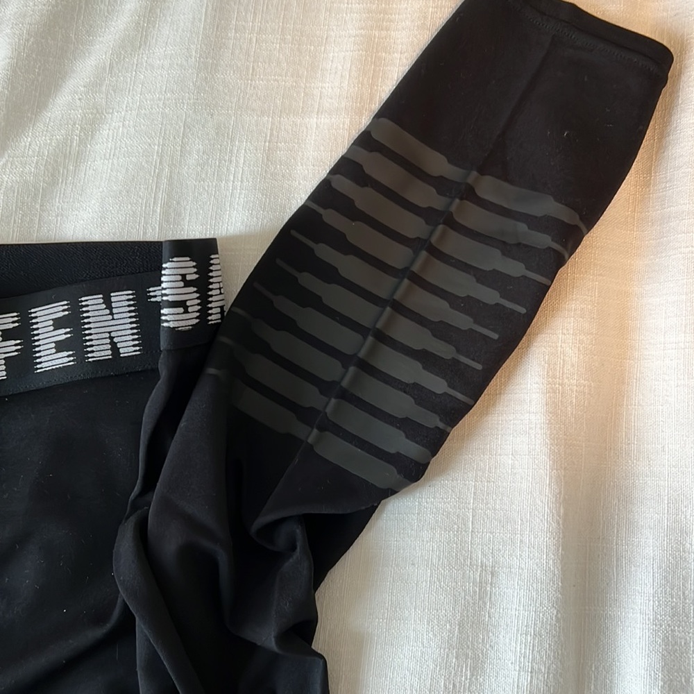 Savage X Fenty Leggings View 3